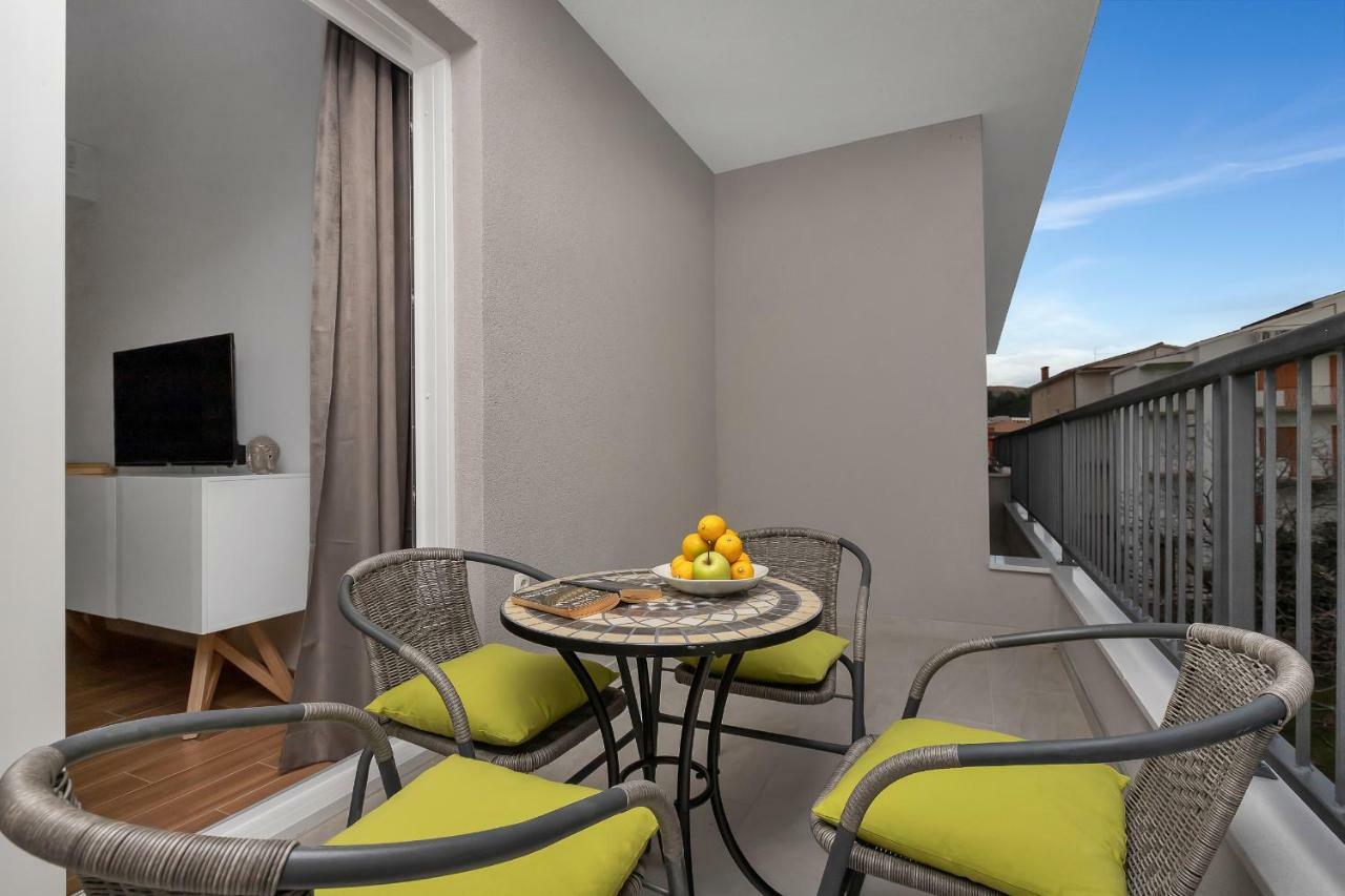 Emilia Lofts Aparthotel Tučepi Εξωτερικό φωτογραφία