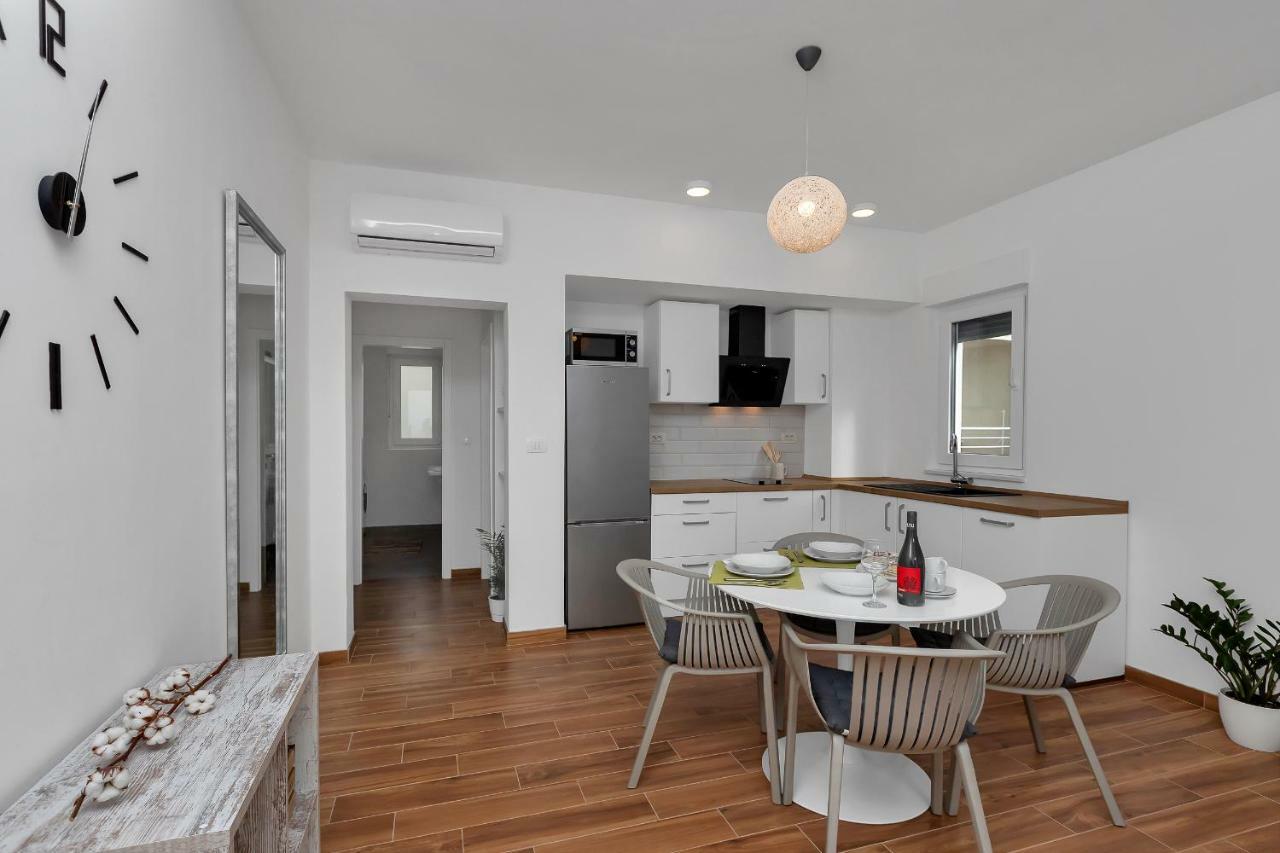 Emilia Lofts Aparthotel Tučepi Εξωτερικό φωτογραφία